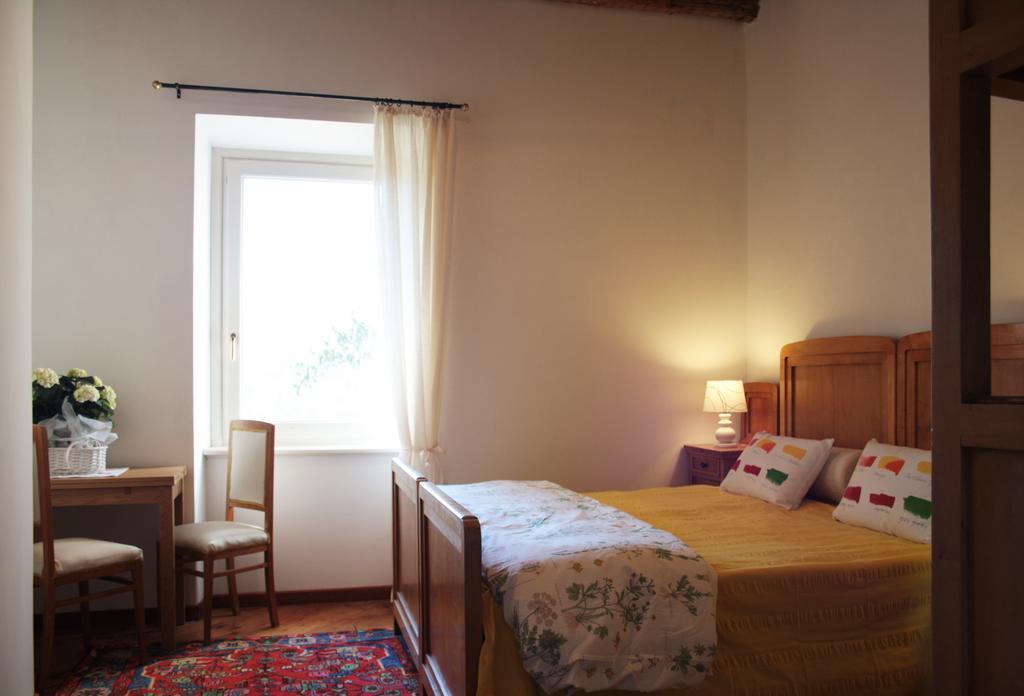 Antico Glicine B&B Maslianico Szoba fotó